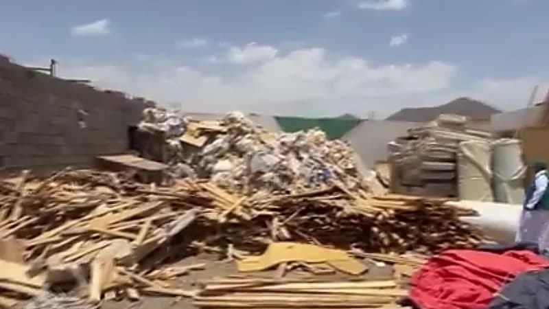 التجارة تضبط مستودعاً لجمع الإسفنج من النفايات وإعادة تغليفه .. فيديو