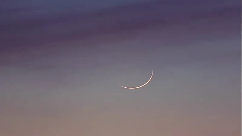 "فلكية جدة": هلال محرم سيزين سماء المملكة بعد غروب شمس الاثنين