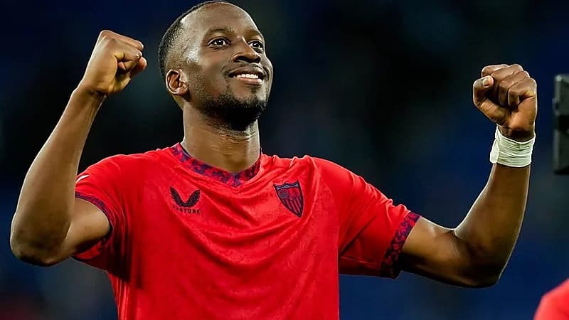 40 مليون تقرب لوكيباكيو من القادسية