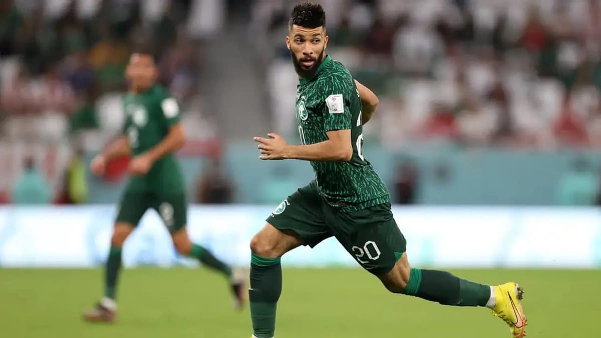 العبود يطمئن الجماهير ويكشف موعد عودته للملاعب .. فيديو