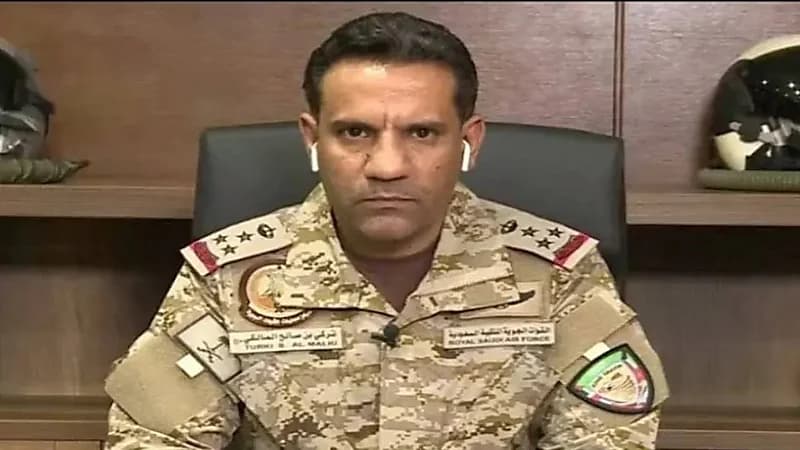 "التحالف" يعرض لقطات توثِّق عملية استهداف وتدمير زورقين مفخَّخين يتبعان للميليشيا الحوثية