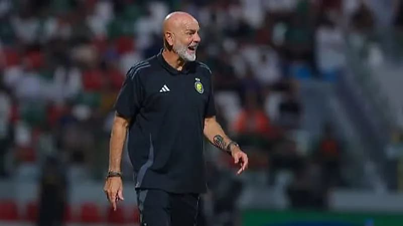 بيولي يطالب النصر بطائرة خاصة تعيد بينتو إلى الرياض