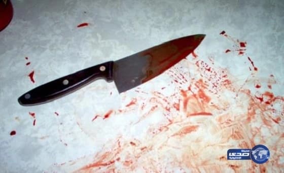 مُعتلّ نفسي يطعن شقيق والده المُسنّ بسكين في بارق