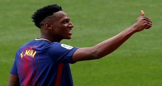 ياري مينا يوضح حقيقة رحيله عن البارسا