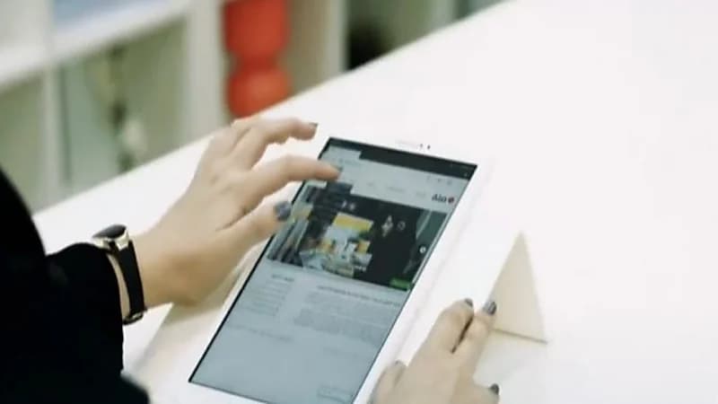 شاهد.. غضب العاطلين من خريجي الجامعات بسبب تحديد العمر في الإعلانات الوظيفية