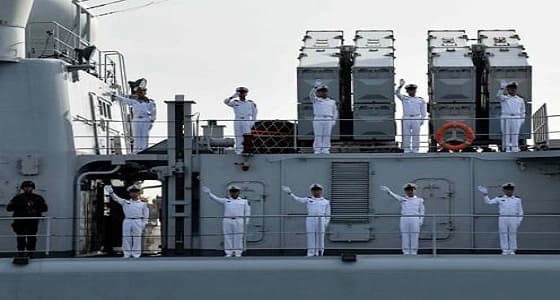 بالفيديو.. احتفاء فرقة شعبية بوصول الأسطول الصيني العسكري إلى جدة