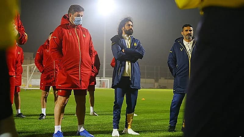 حسين عبدالغني يشيد بقرار تعاقد منتخب مصر مع فيتوريا