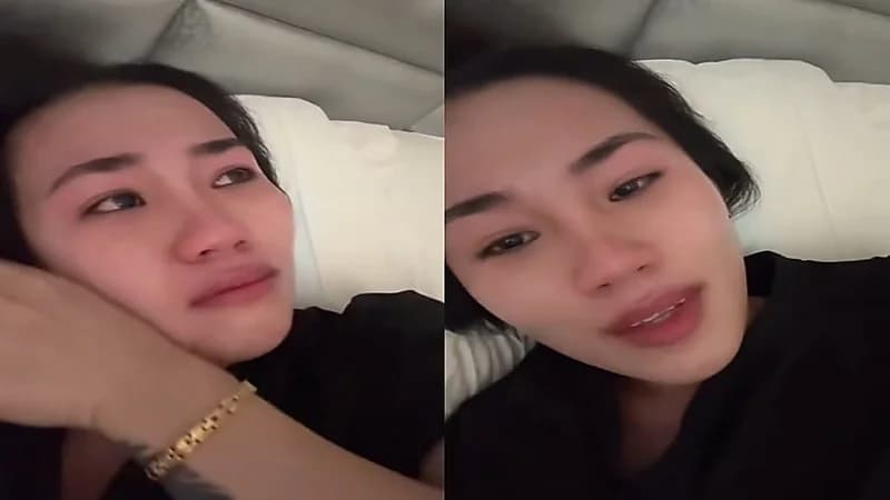 عاملة منزلية تنهار بالبكاء لرحيلها عن المملكة وتركها الطفلة التي ترعاها.. فيديو