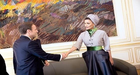 " تميم " يضرب بالدبلوماسية عرض الحائط ويرسل والدته لمقابلة ماكرون