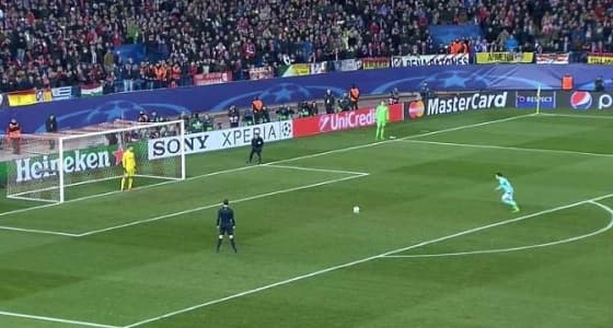 بالفيديو.. إعادة اللاعبين من غرفة الملابس للعب ضربة جزاء بألمانيا