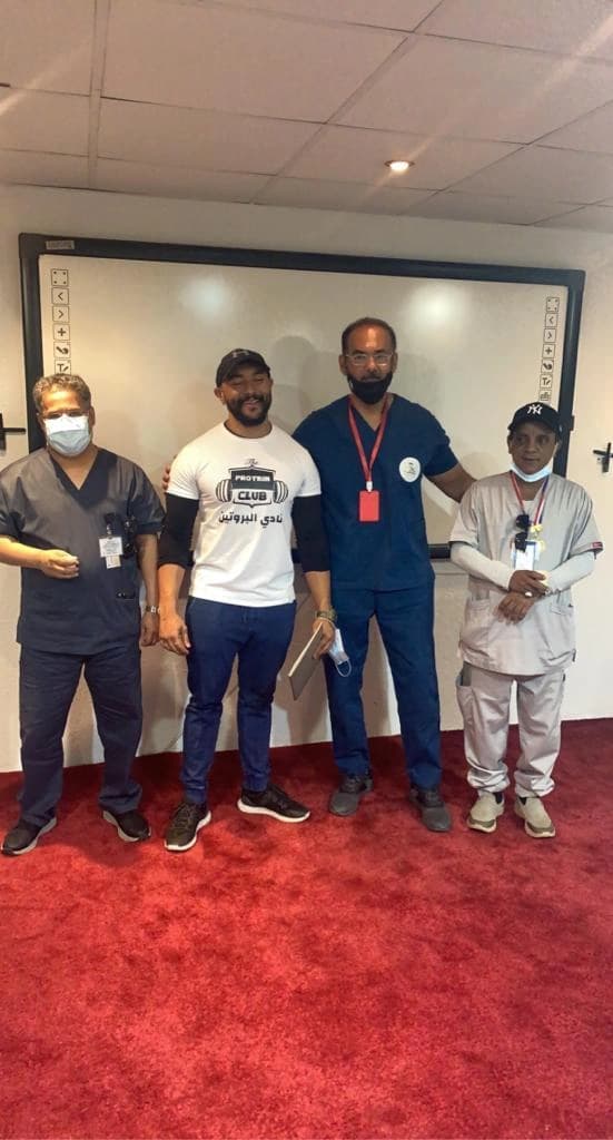 شاهد.. انهيار جزئي لأحد قصور الأفراح بخميس مشيط