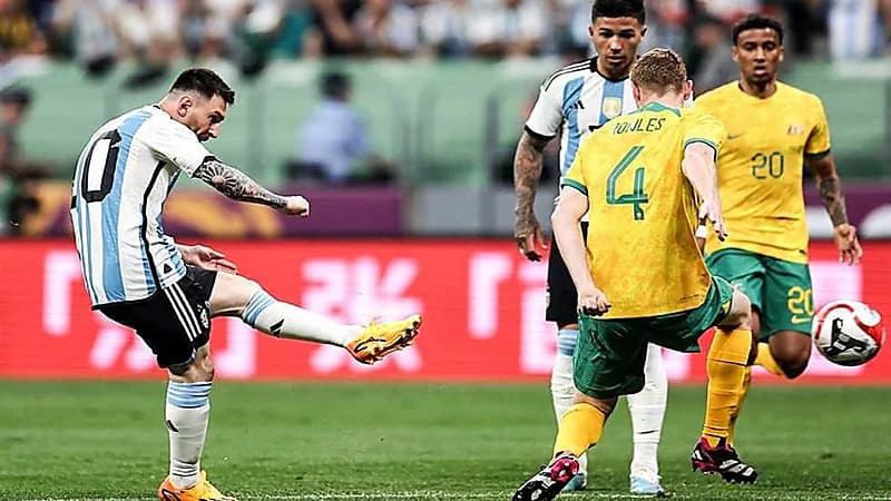 الأرجنتين تفوز على أستراليا بثنائية نظيفة