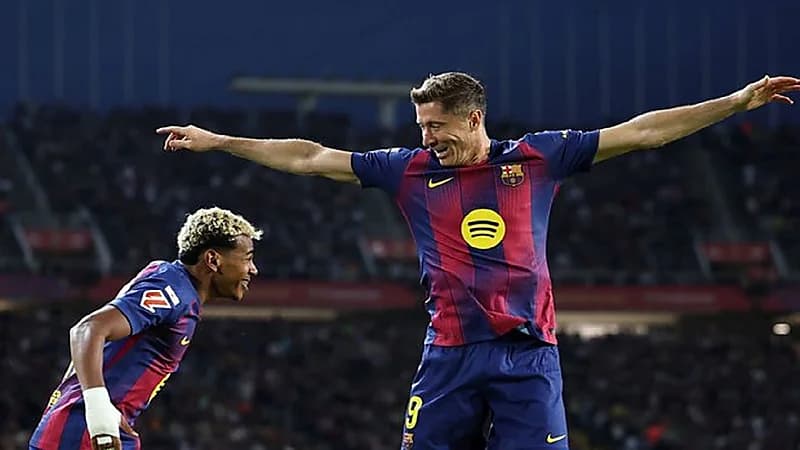 برشلونة يهزم ريال سوسييداد بثنائية