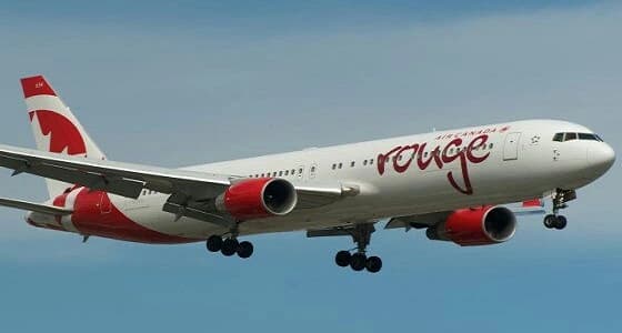 "الخطوط الكندية" تكافئ طبيبًا سعوديًا لإنقاذه حياة راكبة على إحدى رحلاتها