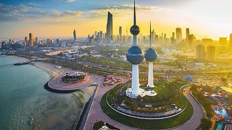 تنفيذا لحكم قضائي ضد مسؤول وزوجته.. الكويت تسترد 100 مليون دولار من البحرين