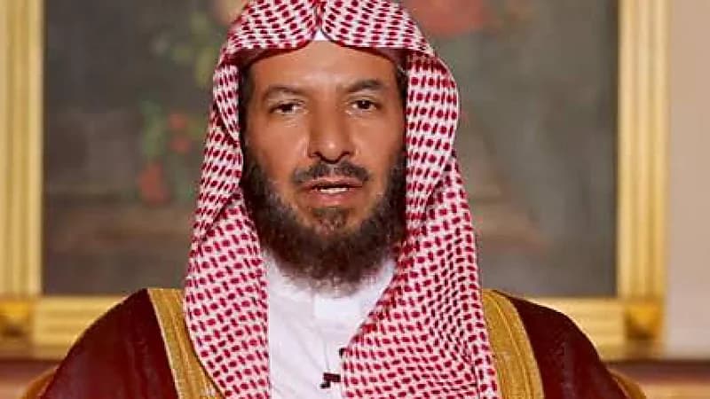 الشثري يوضح حكم الإهداءات بين الطالبات والمعلمات .. فيديو