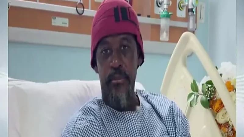 المقيم عبدالعزيز عمر: كنت في حالة إغماء ولم أعرف أنني نقلت للمستشفى بطائرة مخصصة.. فيديو