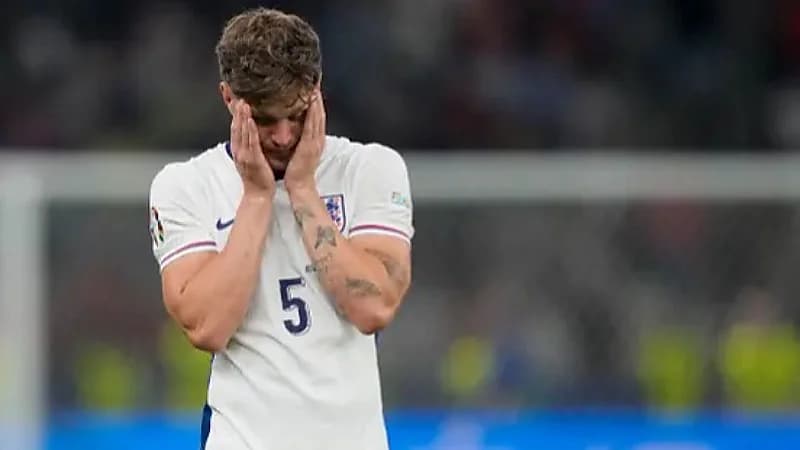 إصابة تبعد ستونز عن مباريات إنجلترا