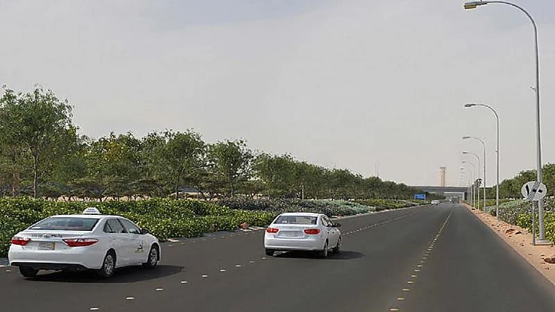 المرور تحذر من عدم الالتزام بحدود المسارات وتوضح عقوبته