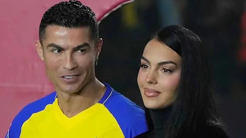 جورجينا تظهر مع صديقة نجم الهلال بأحد مطاعم المملكة