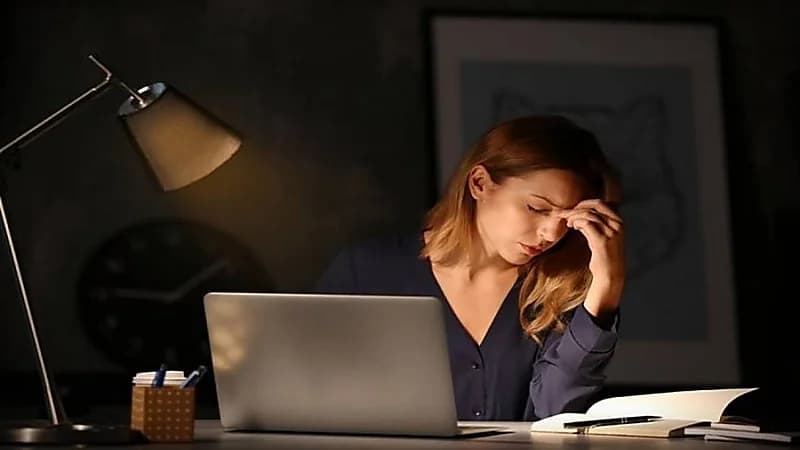 المداومة ليلًا تتسبب في الإصابة بأمراض صحية