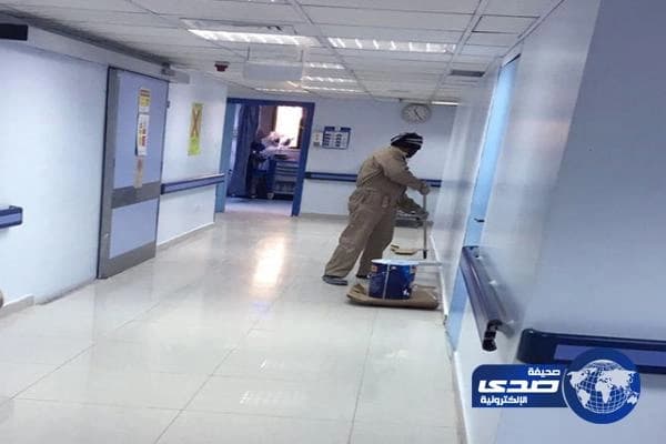 بالصور.. مستشفى القريات تسقبل «الربيعة» بدهانات جديدة للحوائط وغسيل الأرضيات