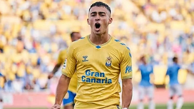 لاس بالماس يوافق على انتقال موليرو للهلال