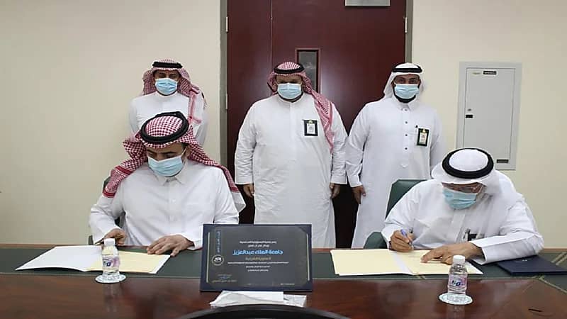 تعاون مشترك بين جمعية المسؤولية المجتمعية وعمادة خدمة المجتمع بجامعة الملك عبد العزيز