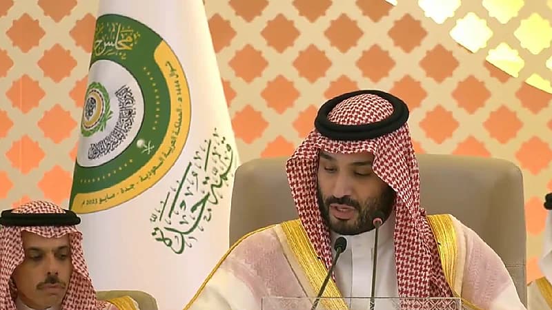 ولي العهد يعلن اعتماد القرارات الصادرة لقمة جدة (فيديو)