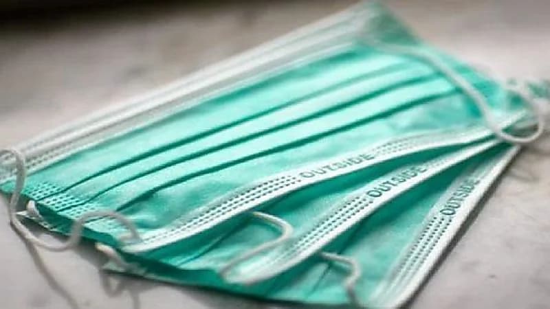 بالفيديو.. استشاري يطالب بإرتداء كمامتين لمواجهة كورونا